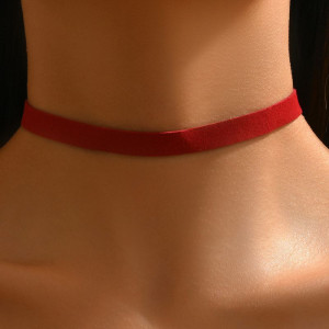 Минималистичный бархатный чокер насыщенного красного цвета CJH52747