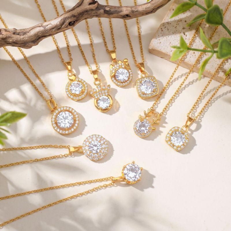 Золотистое колье с маленьким круглым цирконом из нержавеющей стали CJX66872
