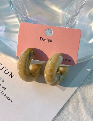 Матовые акриловые серьги-конго оливкового цвета Z06666