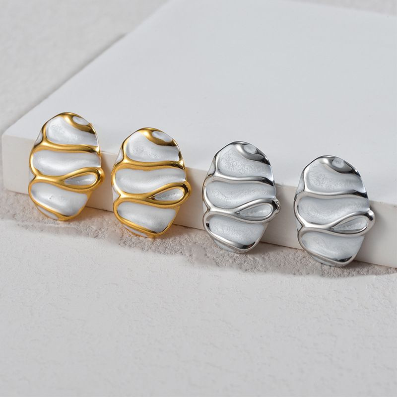 Серьги-пусеты Овалы с рельефной эмалью CJN47898