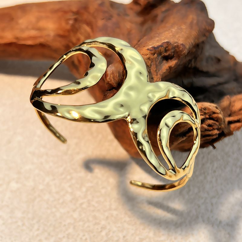 Браслет-кафф ажурный с круглыми элементами CJM18935 Браслет-кафф ажурный с круглыми элементами CJM18935