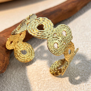 Браслет-кафф ажурный с круглыми элементами CJM18935 Браслет-кафф ажурный с круглыми элементами CJM18935