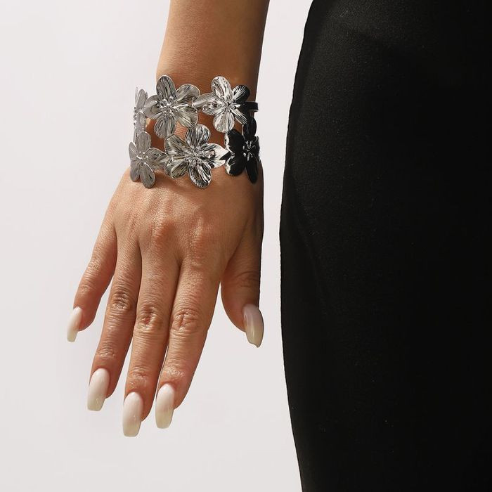 Жесткий браслет CJM34697 Жесткий браслет CJM34697