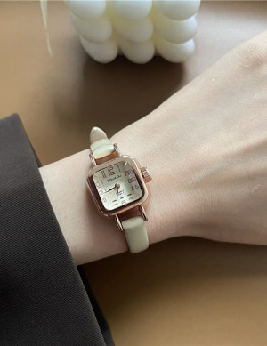 Женские часы L17370