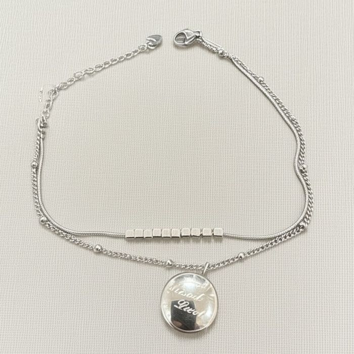 Браслет двухслойный с круглой подвеской и римской гравировкой J11193CJJ Браслет двухслойный с круглой подвеской и римской гравировкой J11193CJJ