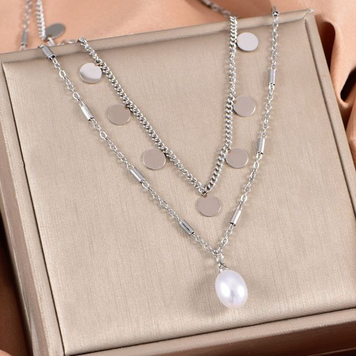 Золотистое многослойное колье с жемчугом CJL34082