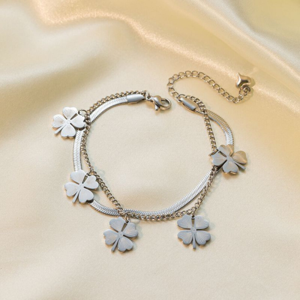 Браслет-цепочка с четырехлистниками CJH32243