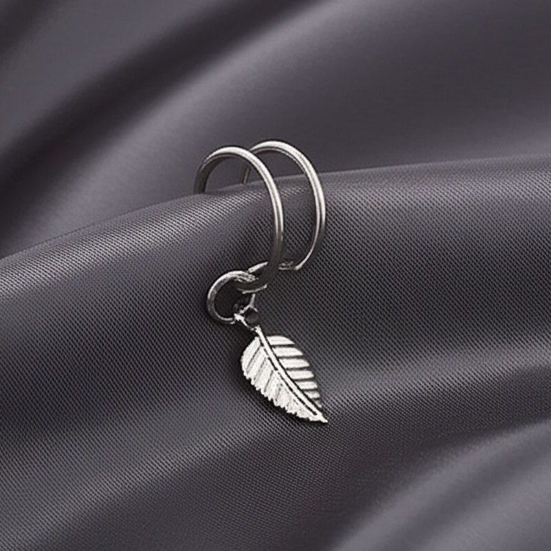 Серебристый кафф с подвеской-листом 2D67317MCK Серебристый кафф с подвеской-листом 2D67317MCK