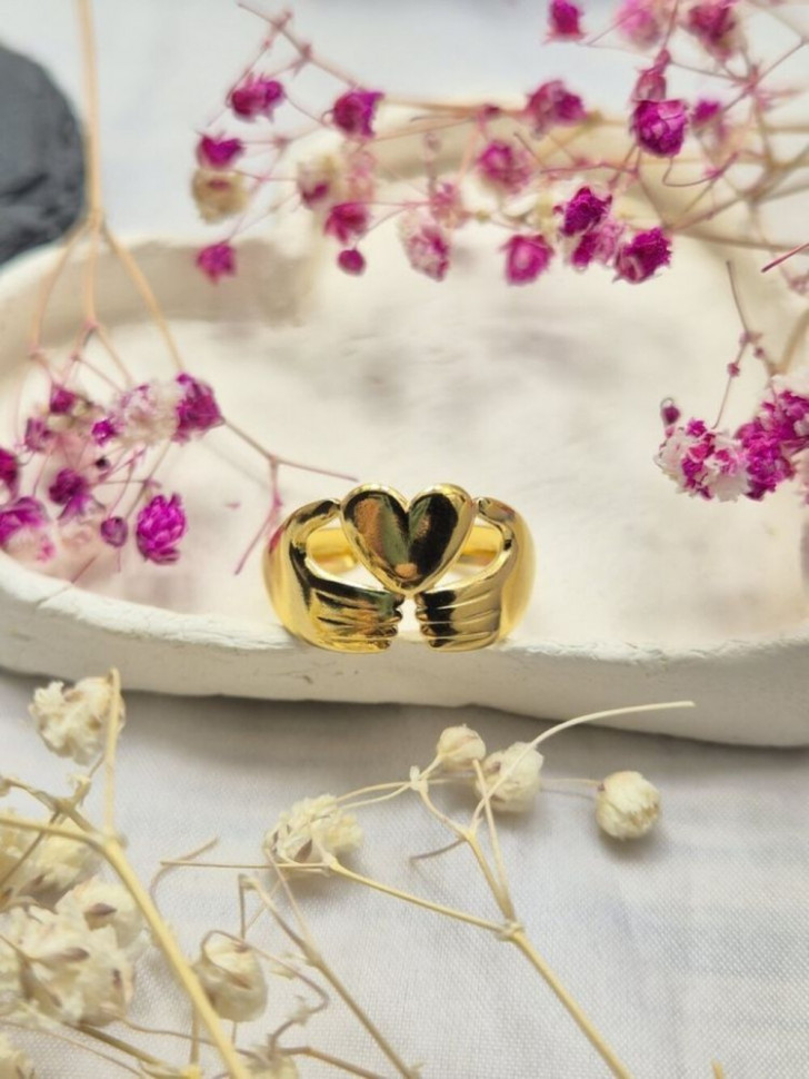 Кольцо медицинская сталь с напылением золотом J11379CJJ Кольцо медицинская сталь с напылением золотом J11379CJJ