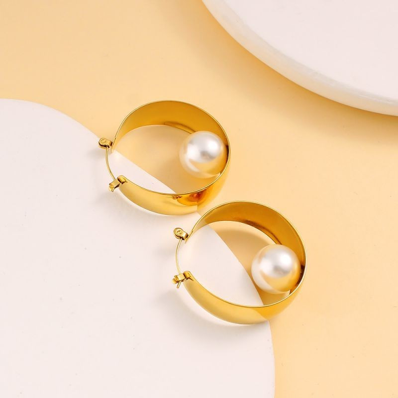 Золотистые серьги-кольца с жемчугом CJG38244