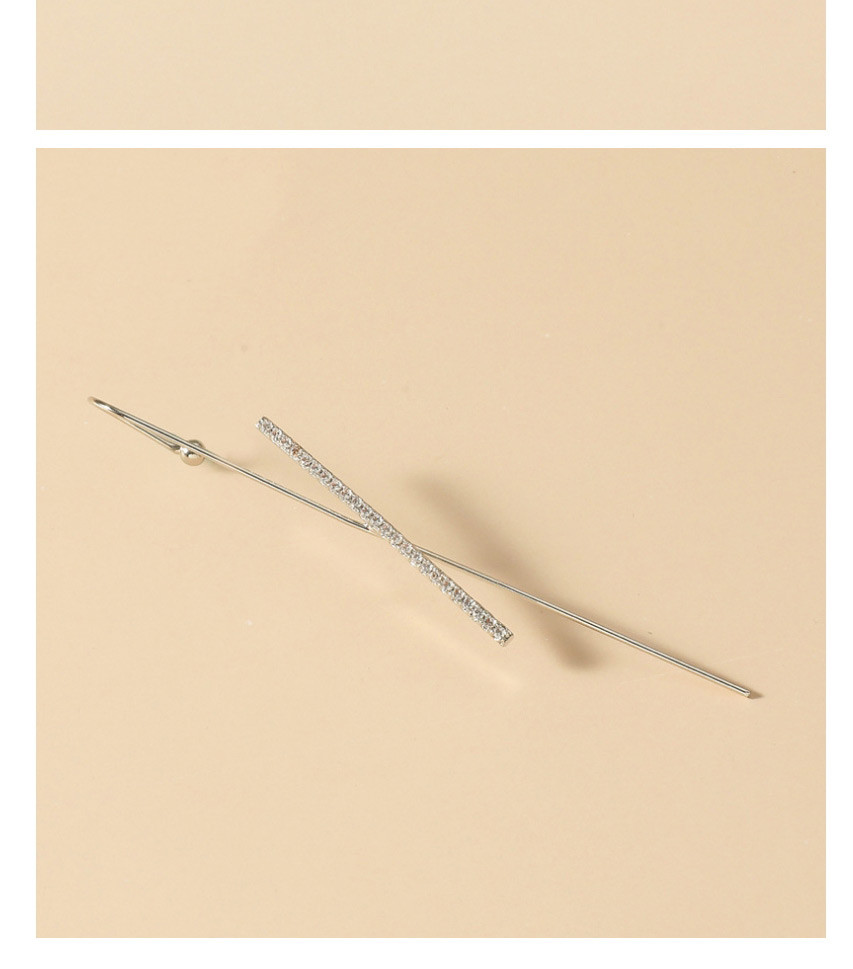 Серебристый длинный кафф-зажим из гладкого металла в виде вертикальной штанги V17175 Серебристый длинный кафф-зажим из гладкого металла в виде вертикальной штанги V17175