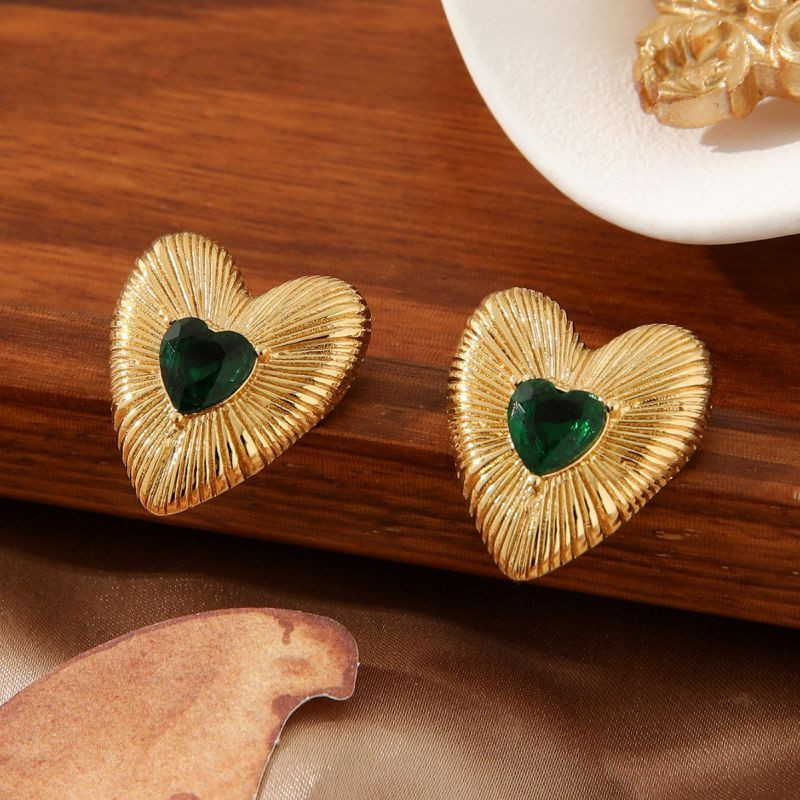 Серьги-пусеты Сердца фактурные с кристаллами CJN90643