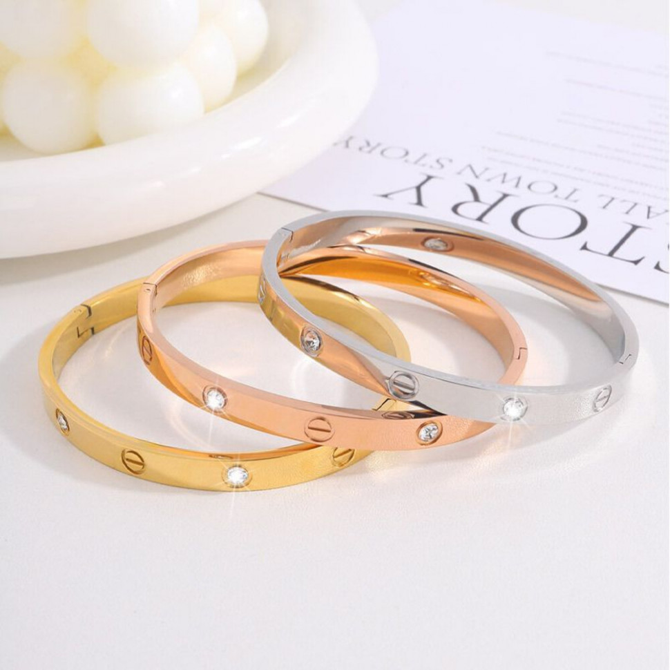 Браслет жесткий серебристый с кристаллами CJH14545