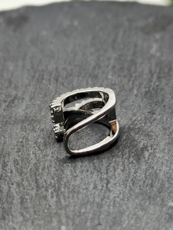 Широкий серебристый кафф с кристаллами 1J11402CJJ