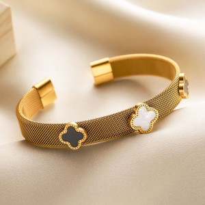 Браслет клевер медицинская сталь напыление золотом 1J12516CJJ