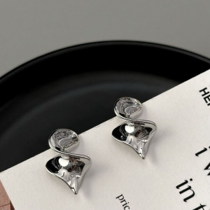 Серьги-пусеты Спирали абстрактные CJD82655 Серьги-пусеты Спирали абстрактные CJD82655