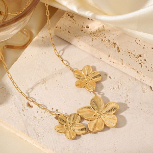 Золотистая цепочка с цветами лотоса CJL81864 Золотистая цепочка с цветами лотоса CJL81864