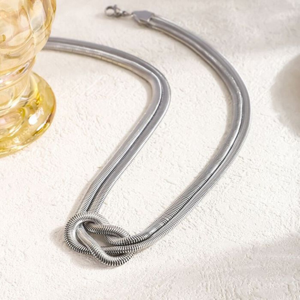 Массивное колье с декоративным узлом из стальных цепей CJH37337 Массивное колье с декоративным узлом из стальных цепей CJH37337