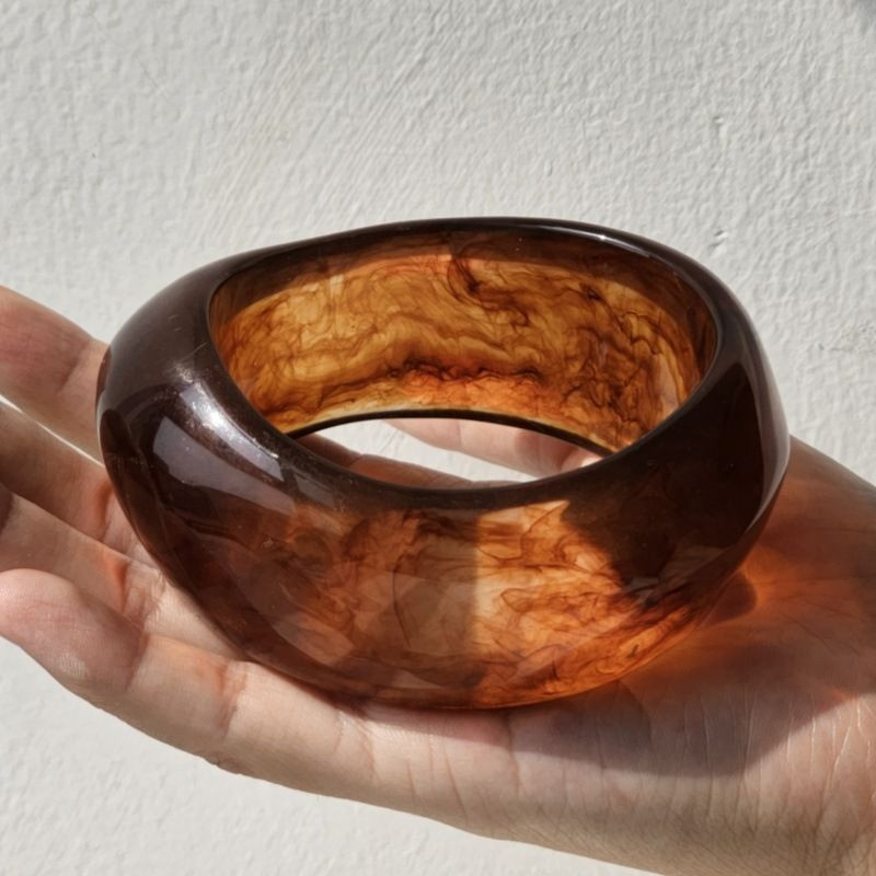 Браслет жесткий массивный с имитацией панциря черепахи CJN37361