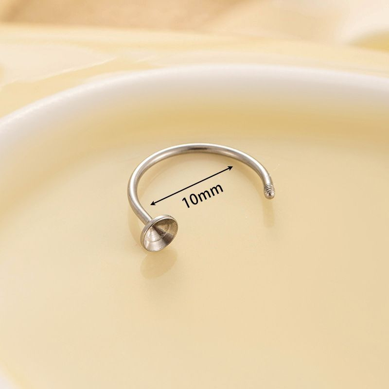 Миниатюрные серебристые серьги-кольца с дорожкой прозрачных стразов CJH16254