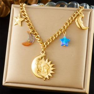 Золотистая цепь с небесными светилами и лунным ликом CJP55861 Золотистая цепь с небесными светилами и лунным ликом CJP55861