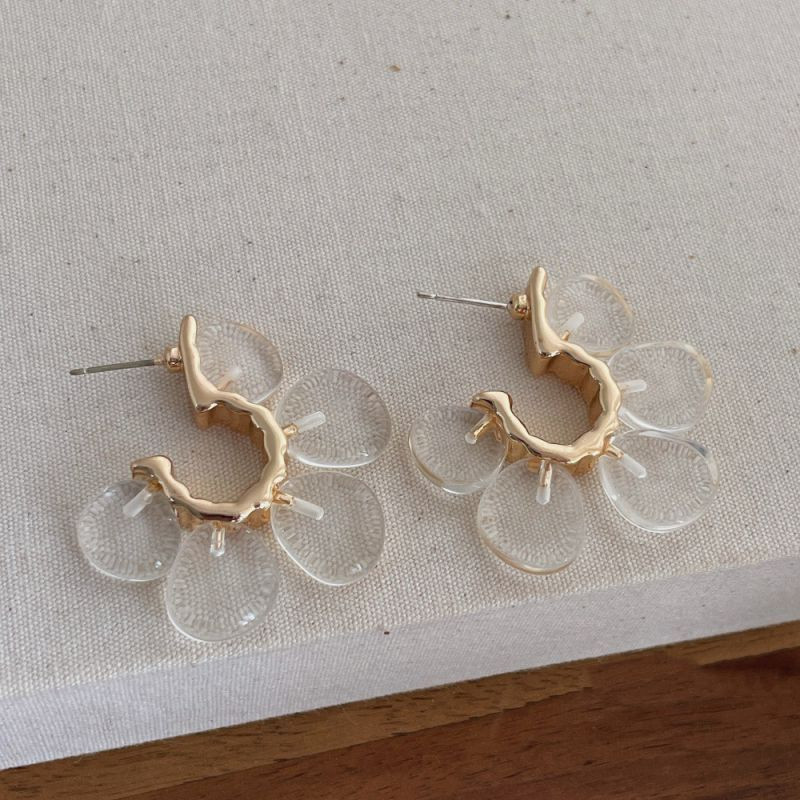 Фактурные серьги-конго с разноцветными матовыми лепестки CJP97304