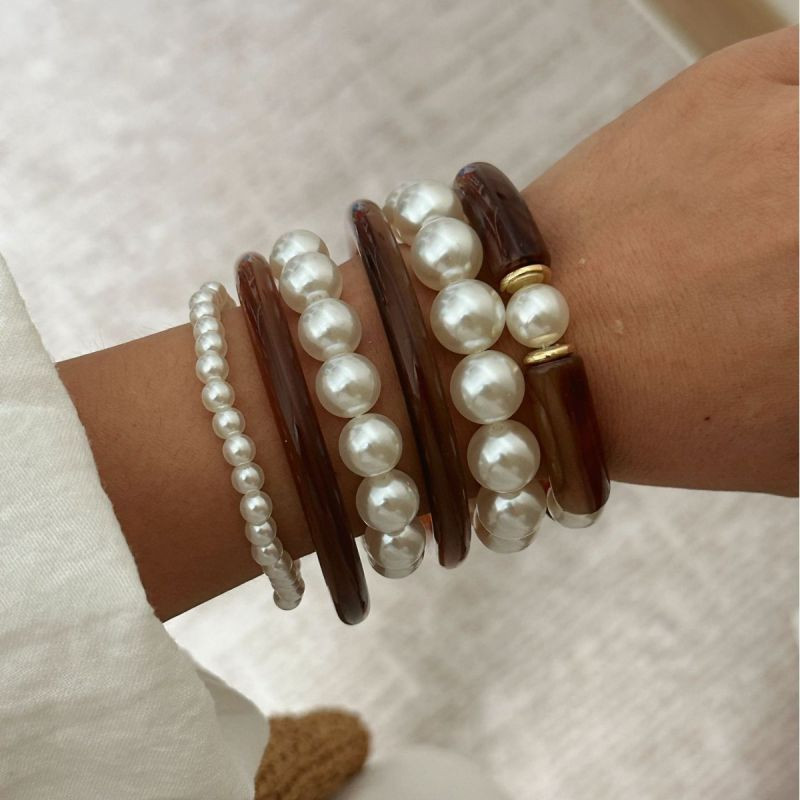 Браслет жесткий многоярусный с жемчужными бусинами CJR56083