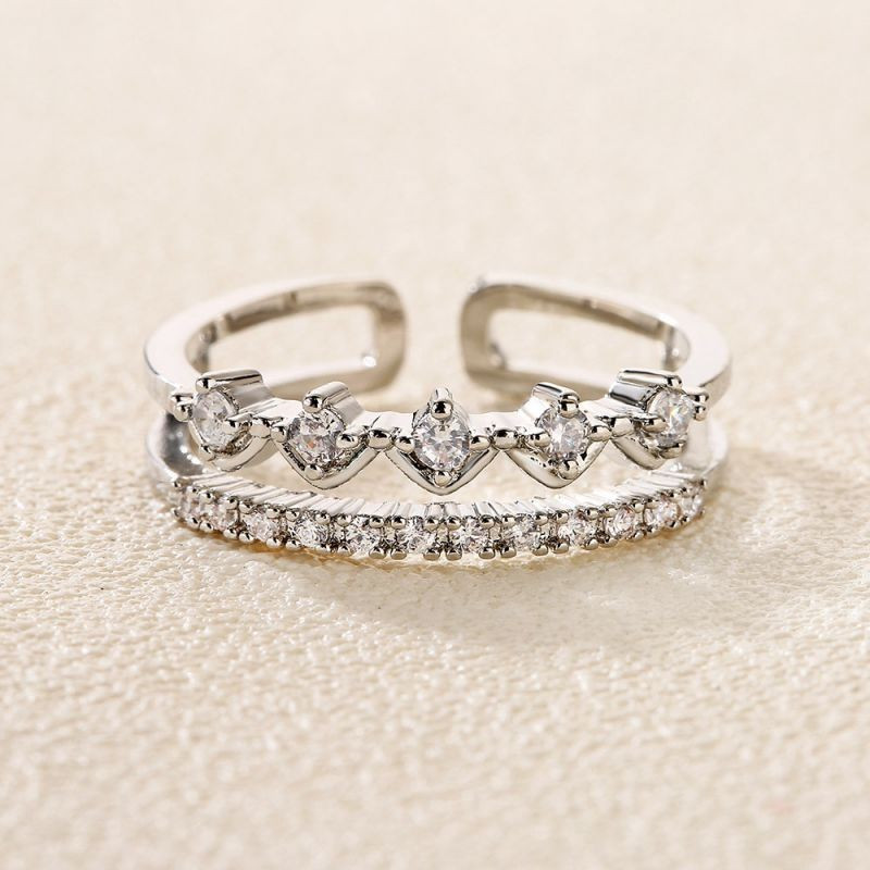 Двойное незамкнутое кольцо с мелкими кристаллами CJG26527