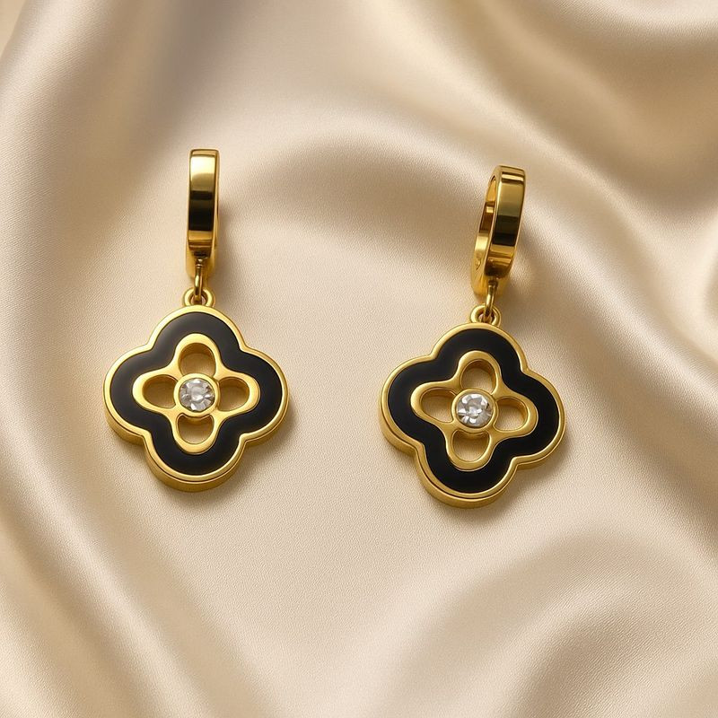 Стальные серьги-кольца с четырехлистником и кристаллом 1J10886CJJ Стальные серьги-кольца с четырехлистником и кристаллом 1J10886CJJ