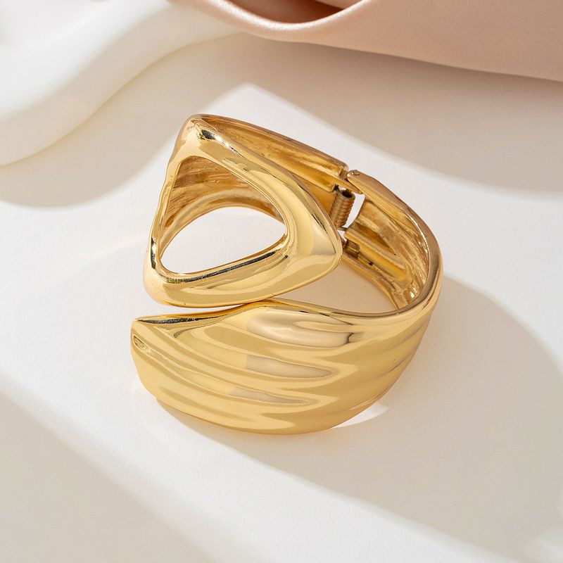 Браслет титановая сталь напыление золотом 1J12533CJJ Браслет титановая сталь напыление золотом 1J12533CJJ