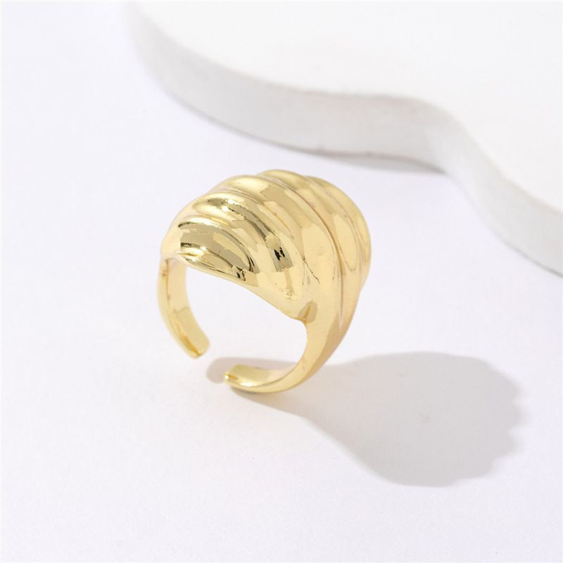 Массивное кольцо с глубокой рельефной текстурой CJP37752 Массивное кольцо с глубокой рельефной текстурой CJP37752