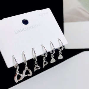 Ювелирный комплект серег CJD00121 Ювелирный комплект серег CJD00121