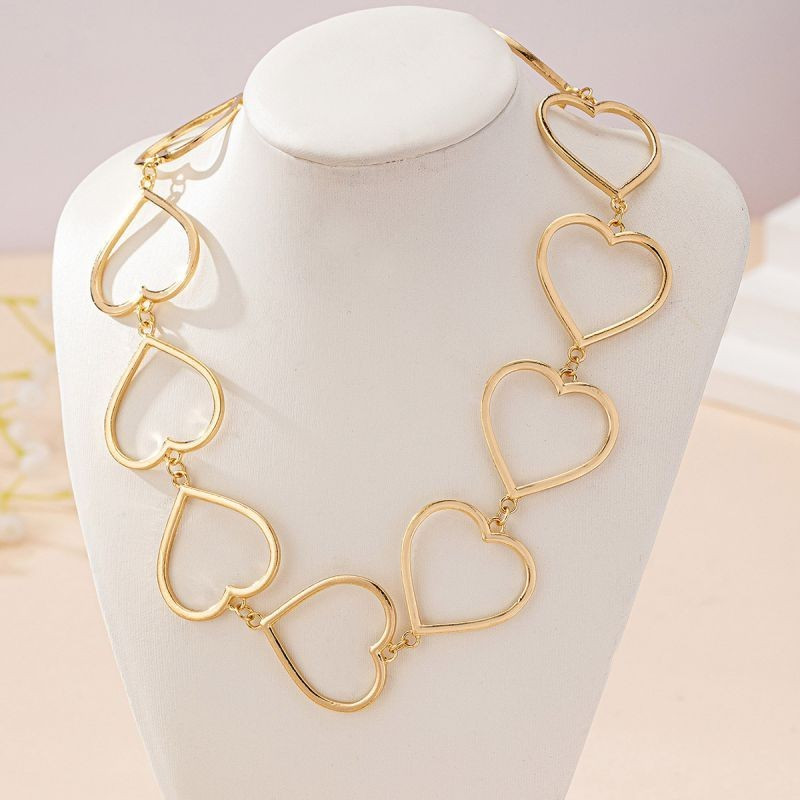 Коллар из крупных золотистых звеньев в форме сердец CJG50970