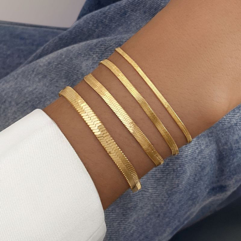 Комплект браслетов с металлическим блеском CJG66005 Комплект браслетов с металлическим блеском CJG66005