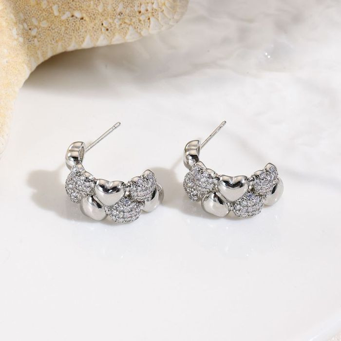 Серьги-полукольца с сердцами и стразами CJM67899