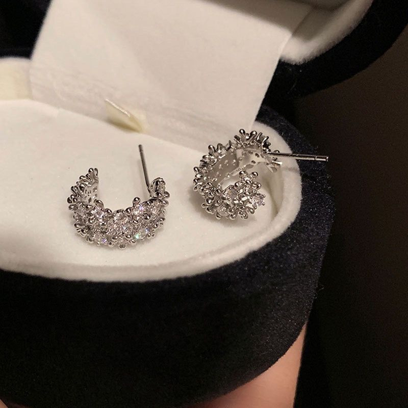 Фактурные серьги-полукольца в стиле барокко CJL19401