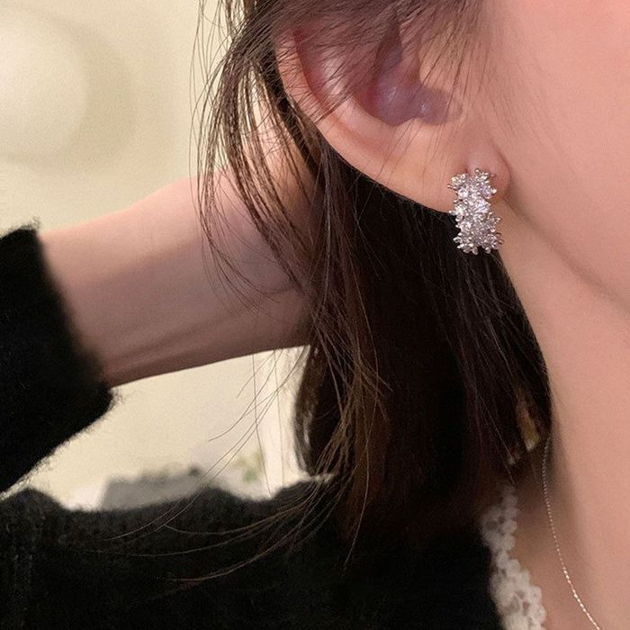 Фактурные серьги-полукольца в стиле барокко CJL19401