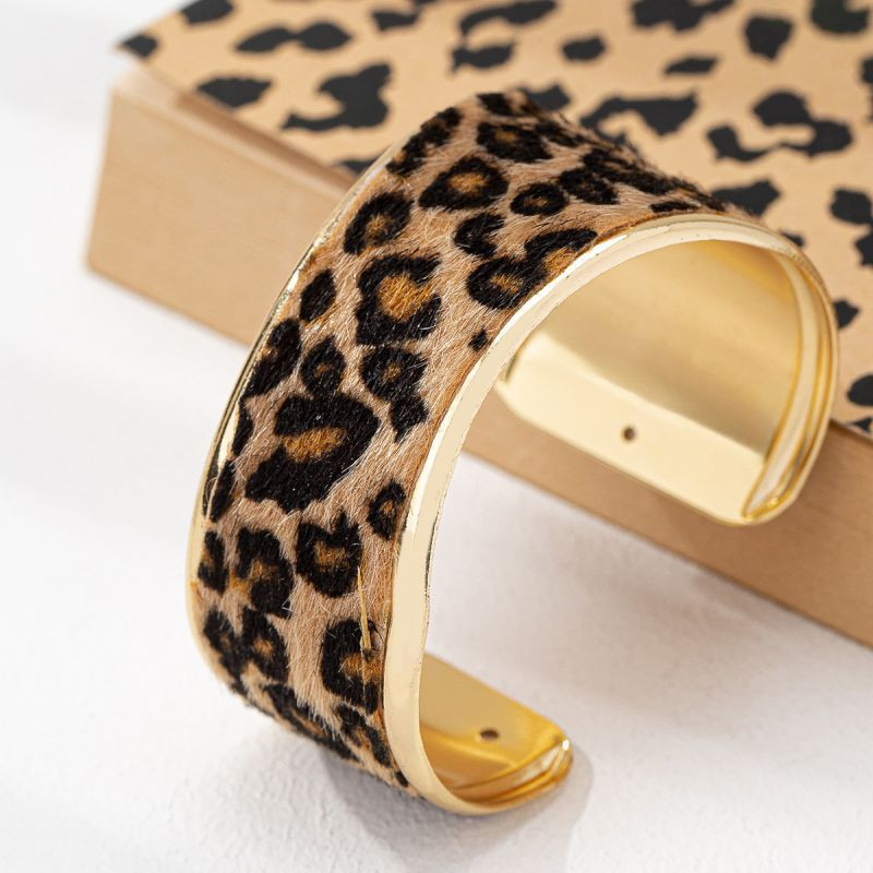 Жесткий браслет CJQ17891 Жесткий браслет CJQ17891