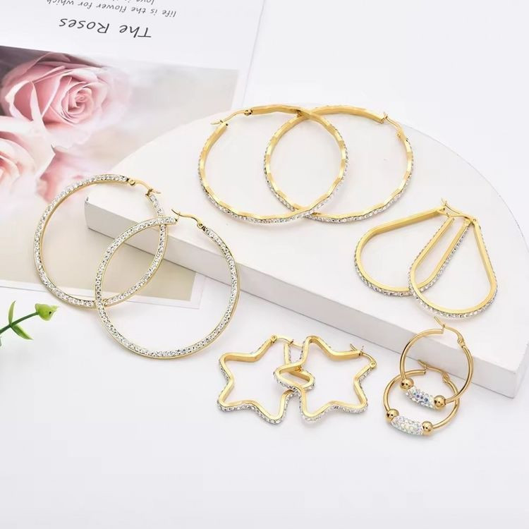 Стальные серьги-булавка с напылением золота и стеклом капля J10261CJJ Стальные серьги-булавка с напылением золота и стеклом капля J10261CJJ