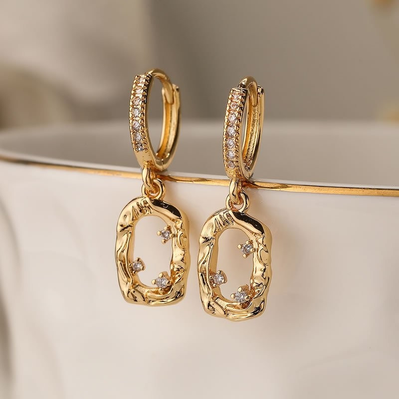 Серьги-кольца с овальными рамками N99065 Серьги-кольца с овальными рамками N99065