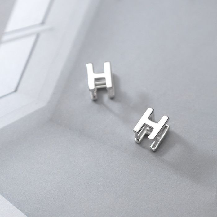 Серьги-гвоздики прямоугольные с геометрическим вырезом J10923CJJ