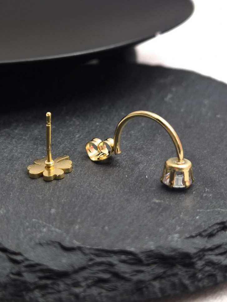 Серьги гвоздики клевер из стали с напылением золотом J11529CJJ Серьги гвоздики клевер из стали с напылением золотом J11529CJJ