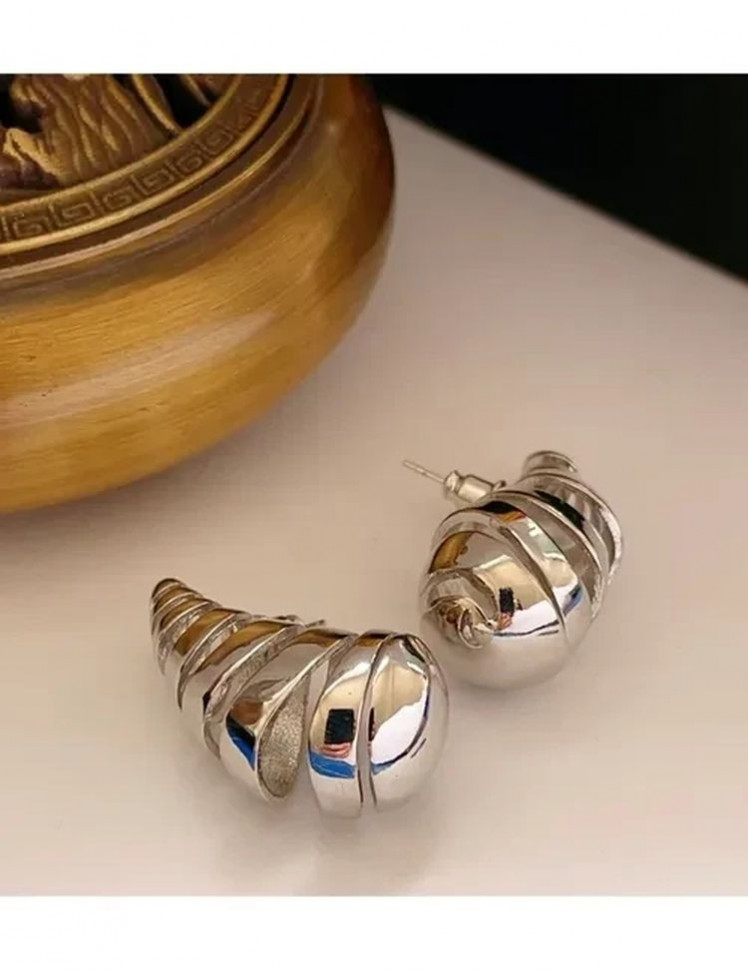 Серьги латунь с напылением платиной личинка шелкопряда J10045CJJ