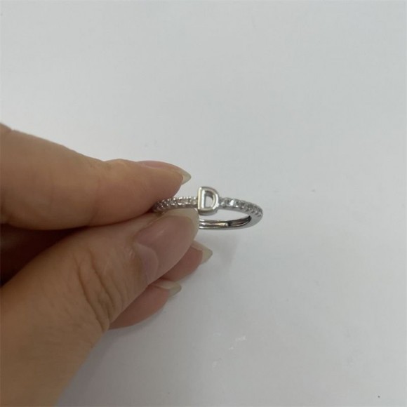 Ювелирное кольцо N67050