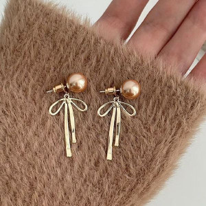 Серьги-банты с золотистыми бусинами CJL40824