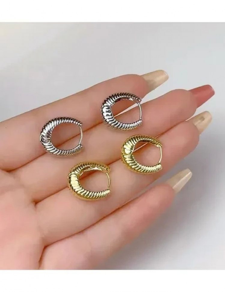 Серебристые серьги кольца из латуни с платиновым напылением и рифлением 1J10046CJJ