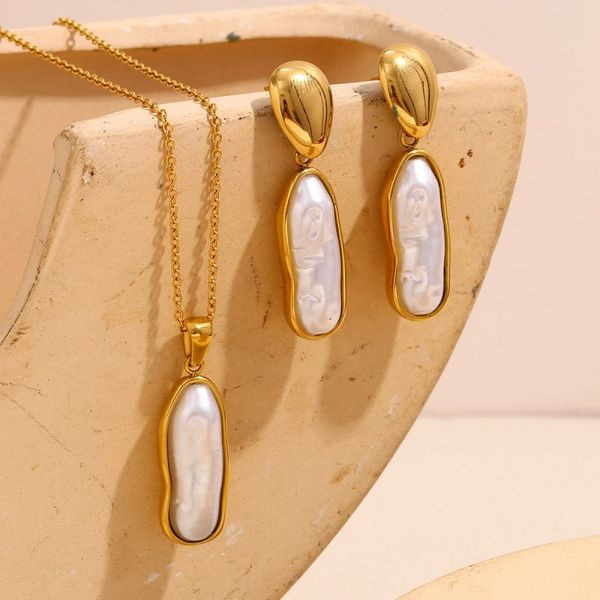 Серьги Висячие с барочным жемчугом в золотой оправе CJL49847