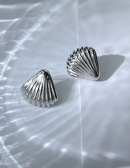 Серебристые серьги-пусеты «Ракушки» Z27623