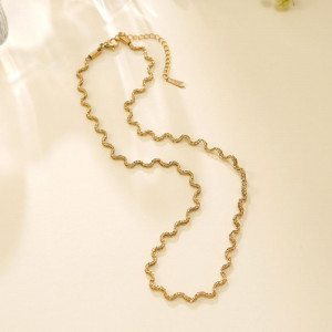 Золотистая цепочка волнообразного плетения CJR55881