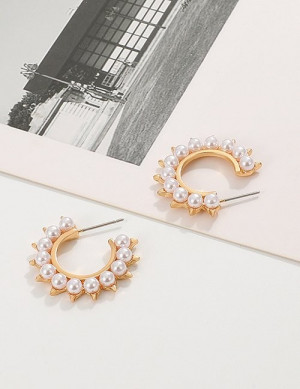 Серьги-конго со вставками из белого жемчуга по контуру Z60580 Серьги-конго со вставками из белого жемчуга по контуру Z60580